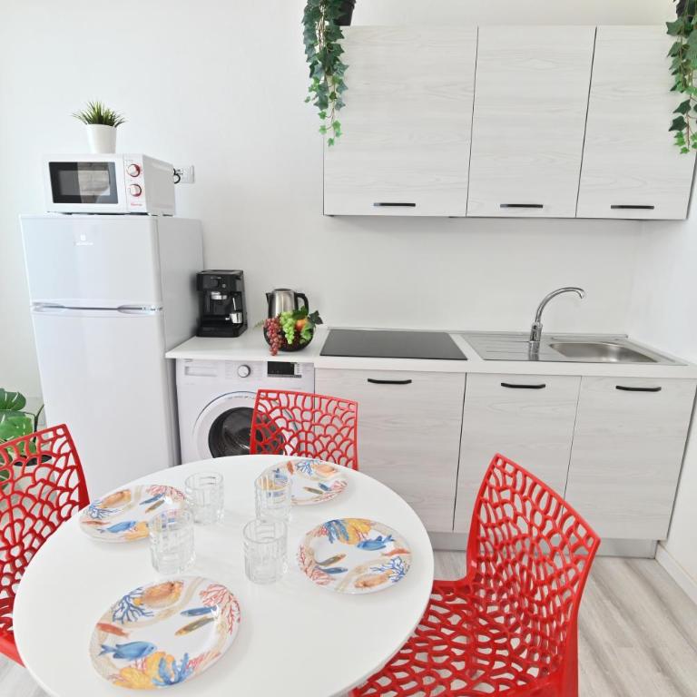 IzzHome The Breeze - One-Bedroom House - 19