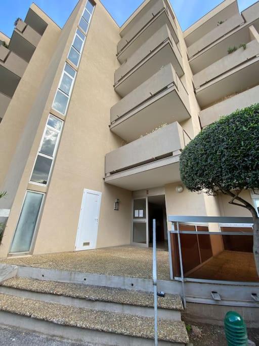 Studio centre ville- Grand balcon-Meublé BoConcept - Apartment mit 1 Schlafzimmer - 32