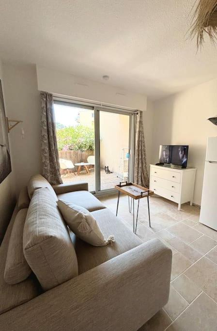 Studio centre ville- Grand balcon-Meublé BoConcept - Apartment mit 1 Schlafzimmer - 33