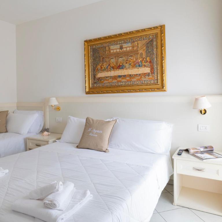 Hotel Negresco - Superior Triple Room - 1