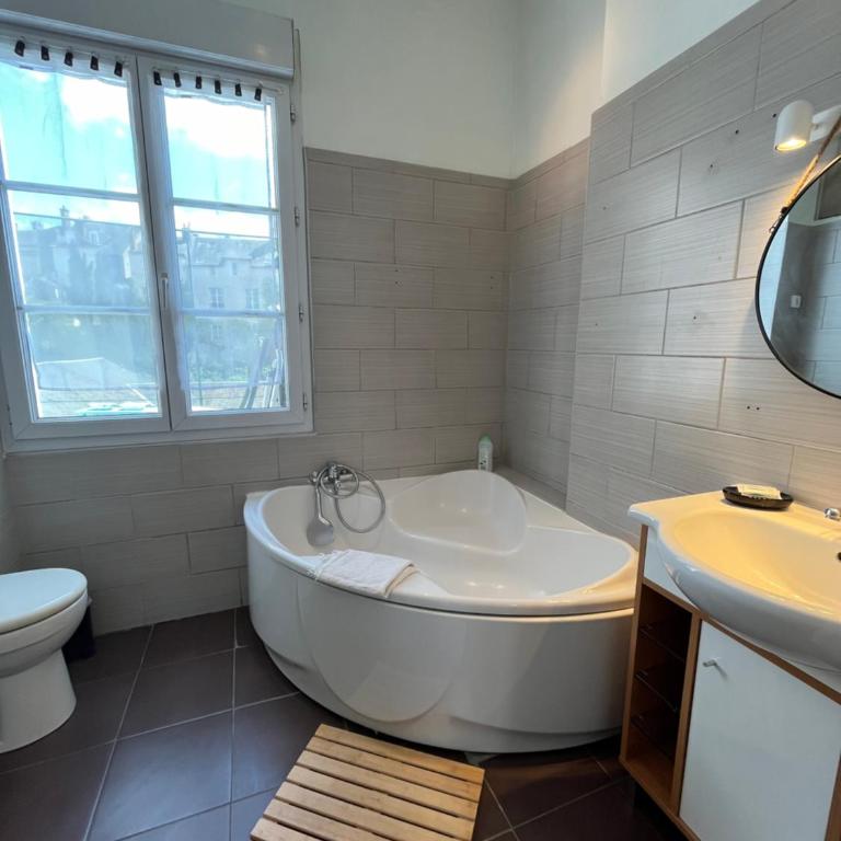 Côté Château - Grand appartement au cœur de Blois - Appartement 2 Chambres - 33