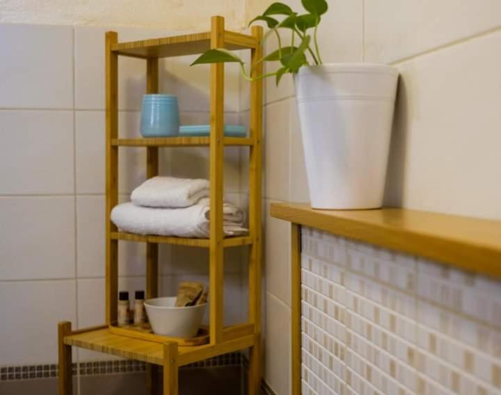 Emy Guest House - Camera Matrimoniale con Bagno Privato - 10