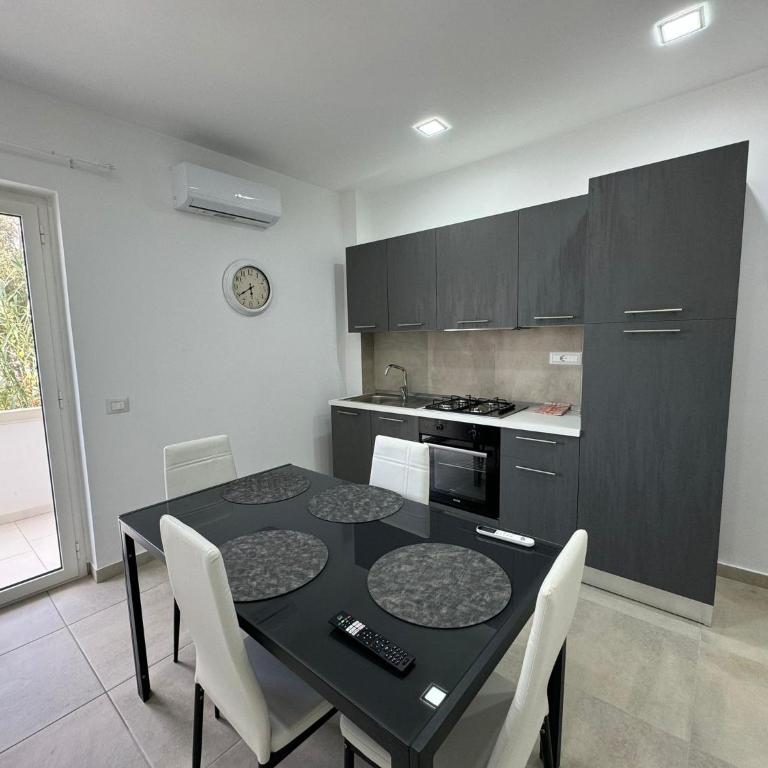 Holidays Apartments Tropea - One-Bedroom House - 1