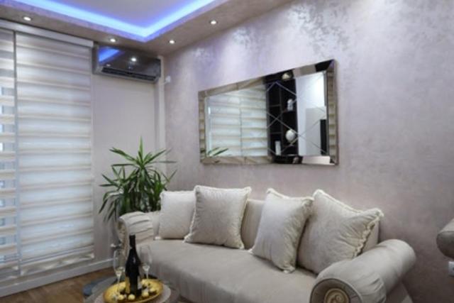 Imperial Lux Apartment - One-Bedroom Apartment - 21