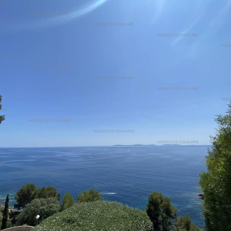 Belle villa à Cavalaire-sur-Mer avec piscine et vue mer - FR-1-100-228 - Villa - 24