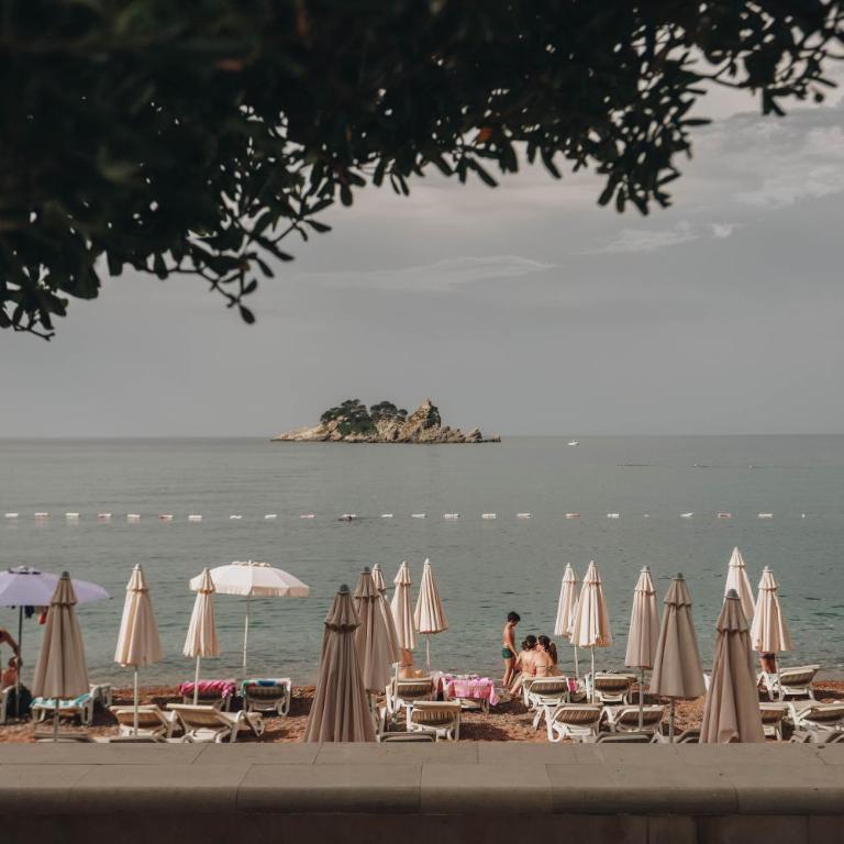 Duplex 3 bedrooms on the first line in Petrovac - One-Bedroom Apartment - 31