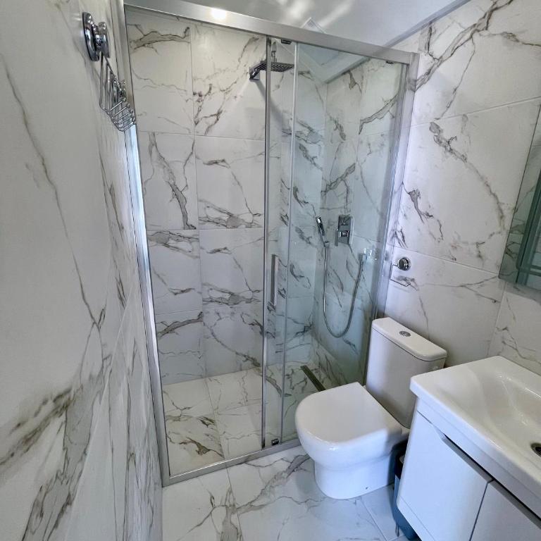 Ancora Hotel - Dvokrevetna Soba sa Bračnim Krevetom i Pogledom na More - 8