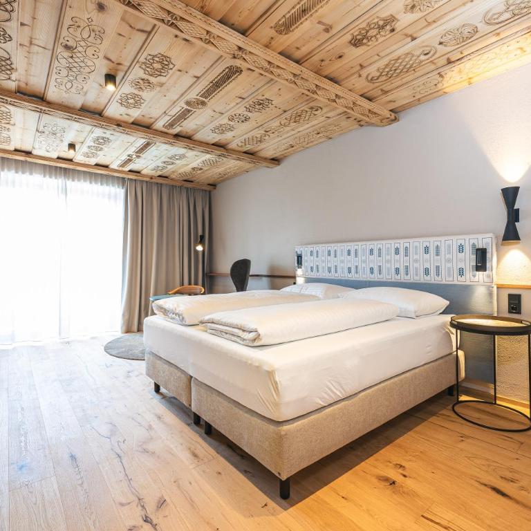 Upside Down Town Hotel Neue Post - Doppelzimmer mit Balkon - 4