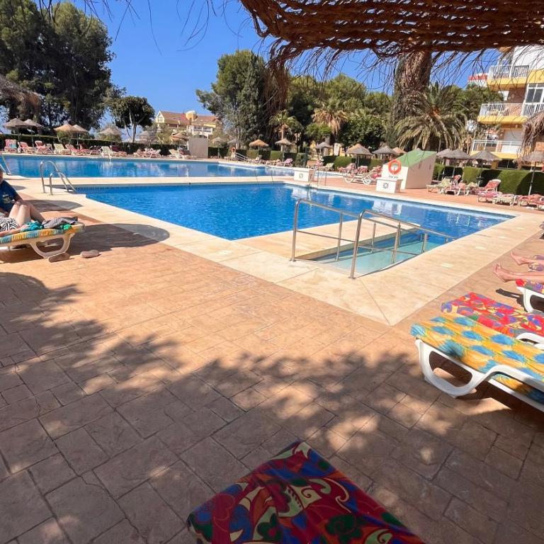 Apt luminoso con vistas a la montaña - Playa 15 min a pie - Apartamento de 1 dormitorio - 20