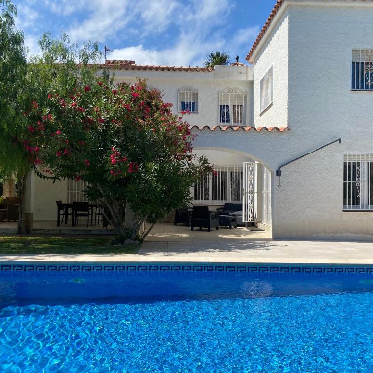 Alquiler Villa en la Playa de Cambrils para 10 personas con AC, parking y WIFI - Villa - 9