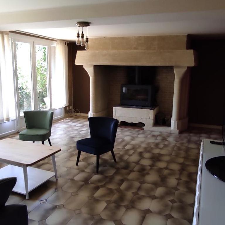 Maison avec jolie vue, 5mn à pied du centre - Maison 3 Chambres - 15