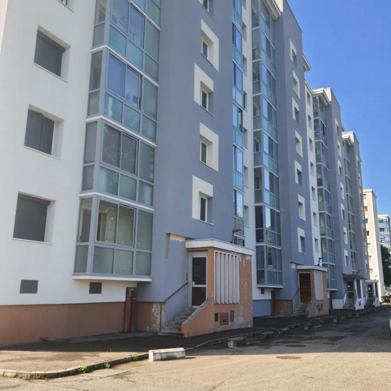 Le Chopin, appartement 3 pièces, parking gratuit, balcon, ascenseur, WiFi - Appartement 2 Chambres - 5