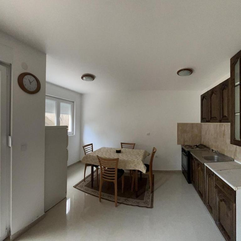 Tara Apartment - One-Bedroom Apartment - 7
