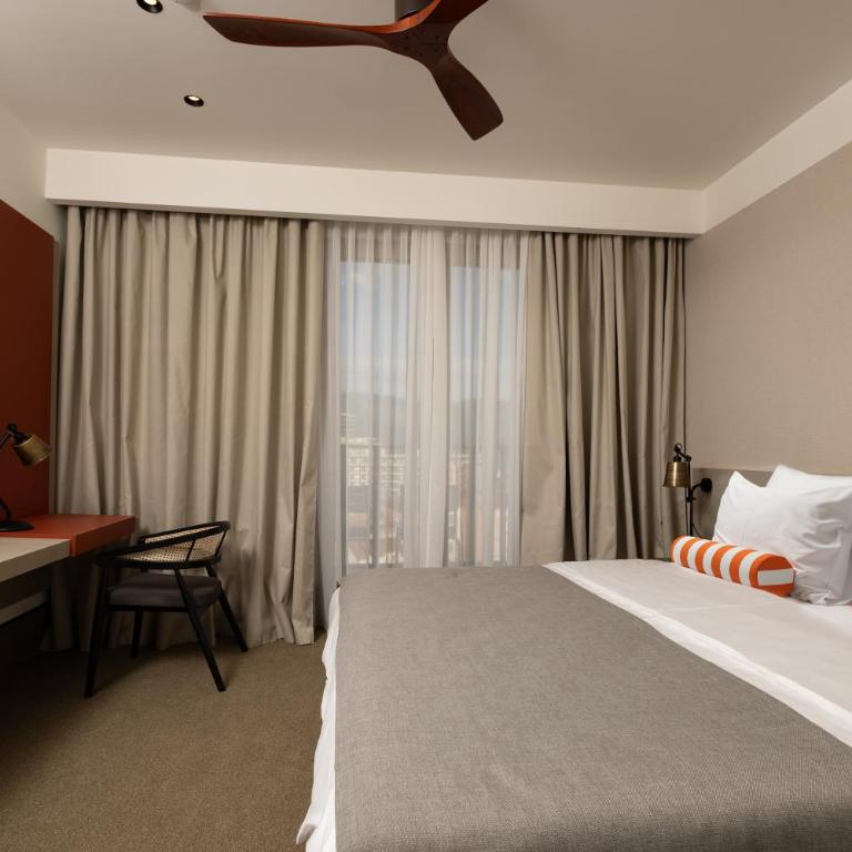 Infinity Hotel & More - Standardna Dvokrevetna Soba sa Bračnim Krevetom/Zasebnim Krevetima - 3