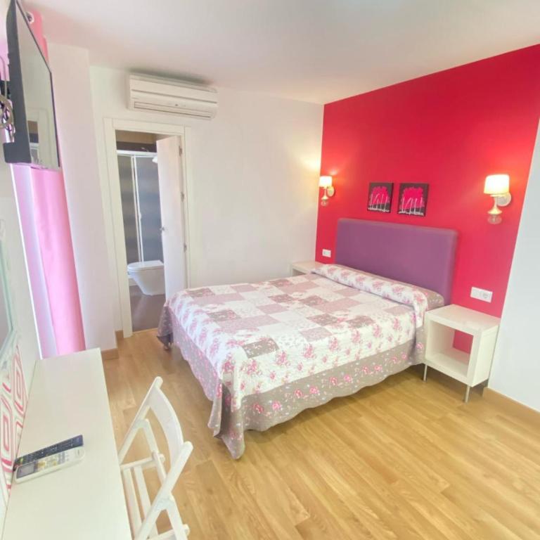 Hostal Fabiola - Habitación Doble con cama supletoria - 2