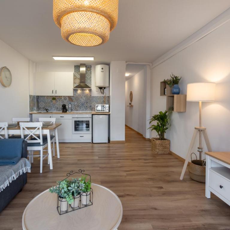 Renovated apartment on beachside with pool - Apartamento de 1 dormitorio - 5