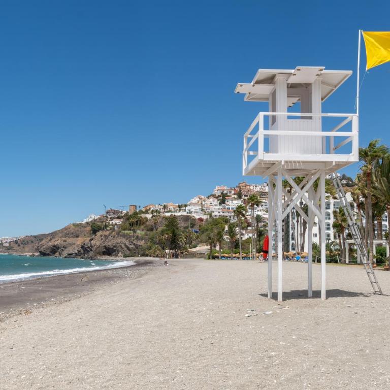 Renovated apartment on beachside with pool - Apartamento de 1 dormitorio - 3