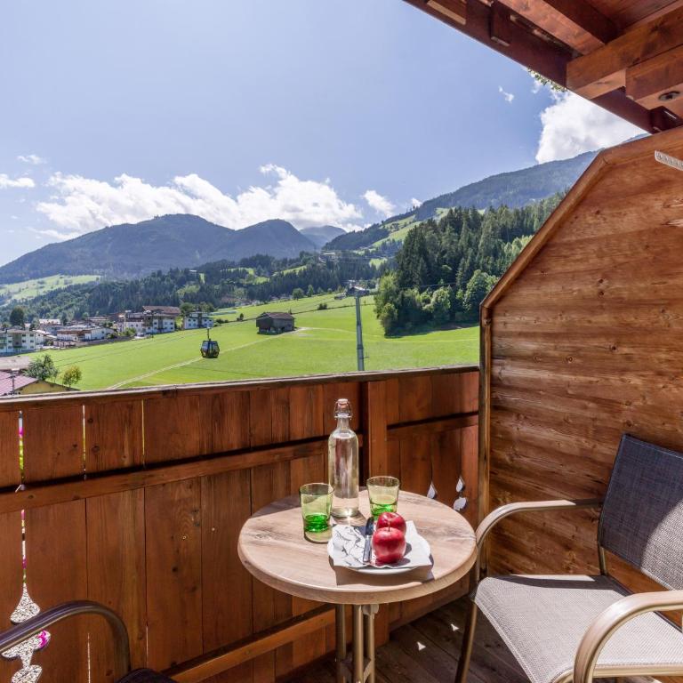 Hotel Waldfriede - Panoramic View Zillertal - Junior Suite mit Balkon - 4