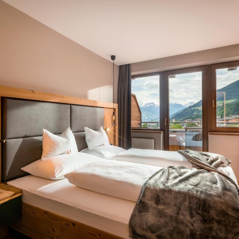 Hotel Waldfriede - Panoramic View Zillertal - Junior Suite mit Balkon - 1
