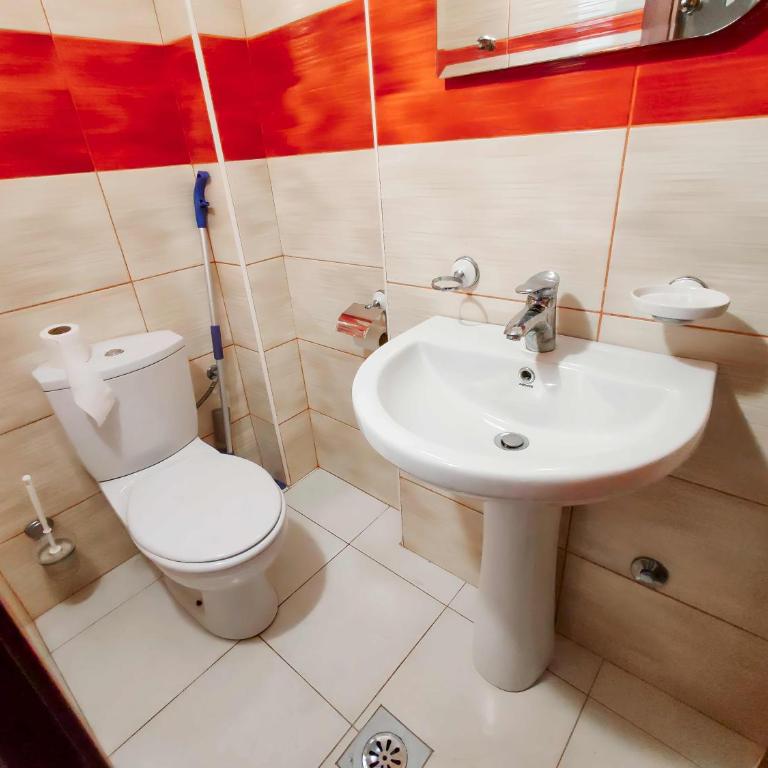 Sunny three-bedroom apartment in Budva - Apartman sa 3 Spavaće Sobe - 19