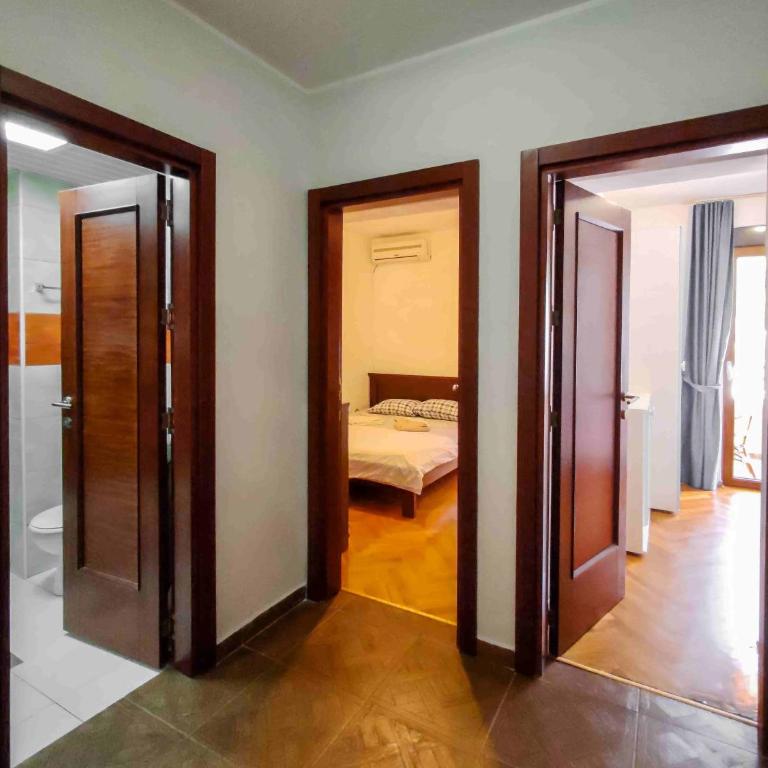 Sunny three-bedroom apartment in Budva - Apartman sa 3 Spavaće Sobe - 20