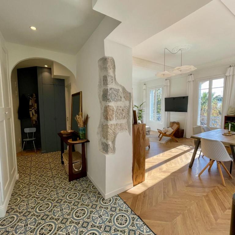 Bright, Spacious 2 Bedroom Apartment, Walk to Beach & Old Town - Appartement 2 Chambres - 1
