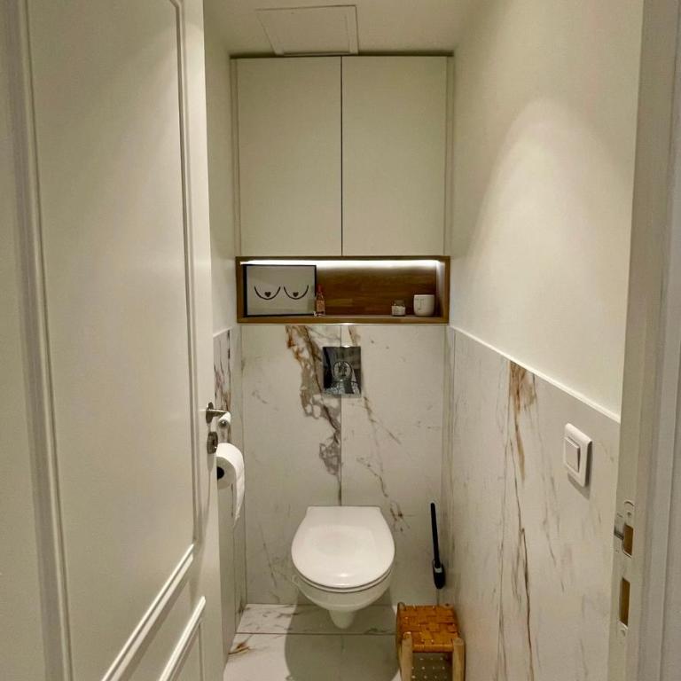 Bright, Spacious 2 Bedroom Apartment, Walk to Beach & Old Town - Appartement 2 Chambres - 11