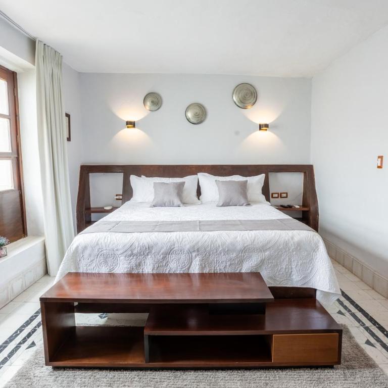 Kuxtal Hotel Boutique - Suite 1 king, sofa bed, dining room, mini-bar, microwave, coffee maker - 6