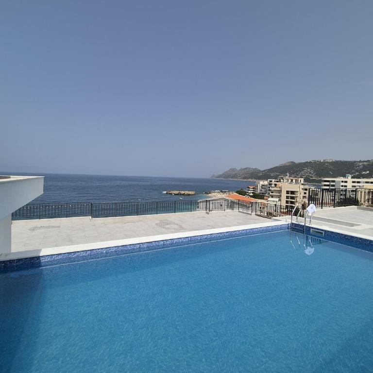 Skyline Apartments - One-Bedroom Apartment with Balcony and Sea View - 58