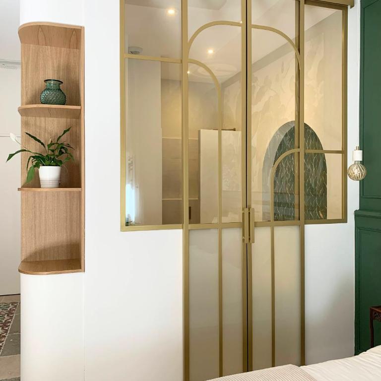 Home Chic Home - Les Suites de La Comédie - Deluxe Suite with Bath - 25