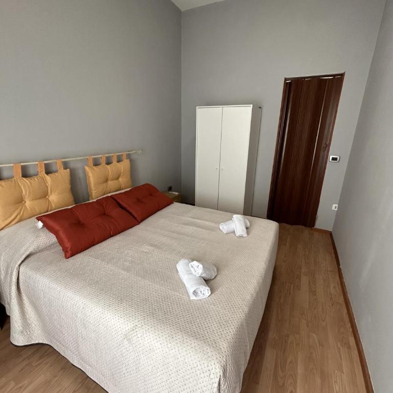 Gammazita Home - Three-Bedroom Premium Apartment with Balcony - 2