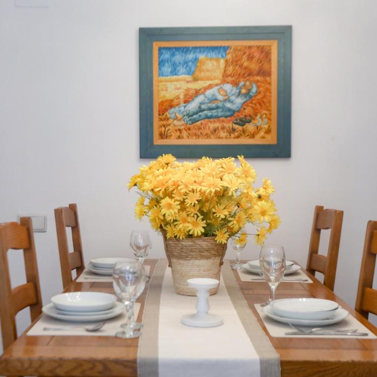 Lovely apartment near the beach & City of Arts and Sciences - Three-Bedroom Apartment - 1
