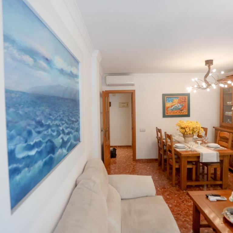 Lovely apartment near the beach & City of Arts and Sciences - Three-Bedroom Apartment - 2