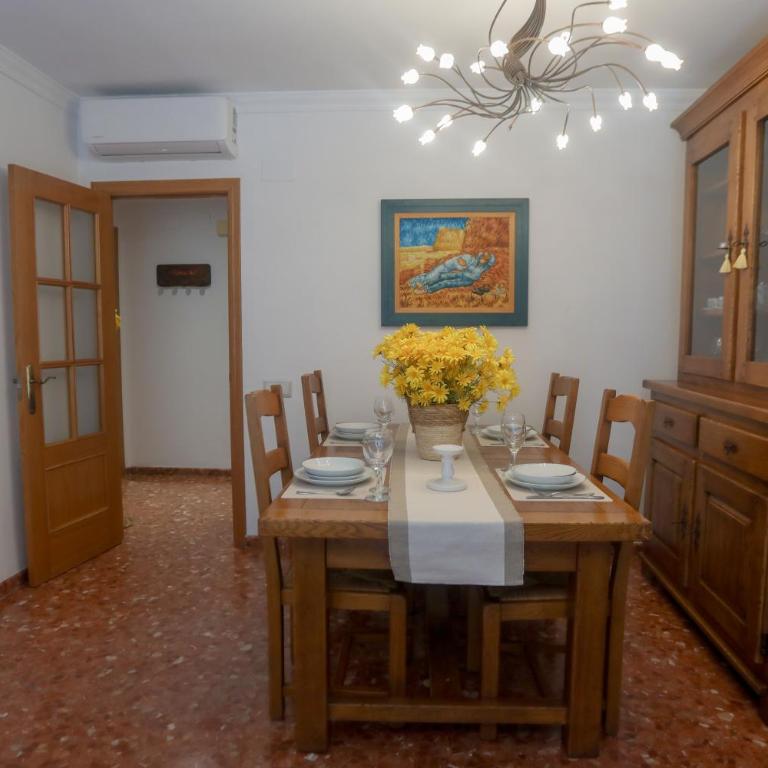 Lovely apartment near the beach & City of Arts and Sciences - Three-Bedroom Apartment - 41