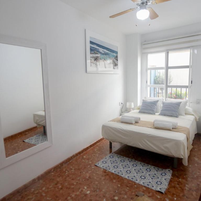 Lovely apartment near the beach & City of Arts and Sciences - Three-Bedroom Apartment - 19