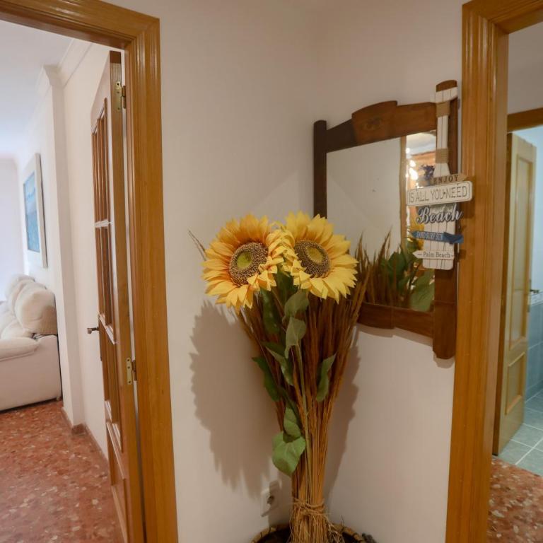 Lovely apartment near the beach & City of Arts and Sciences - Three-Bedroom Apartment - 39