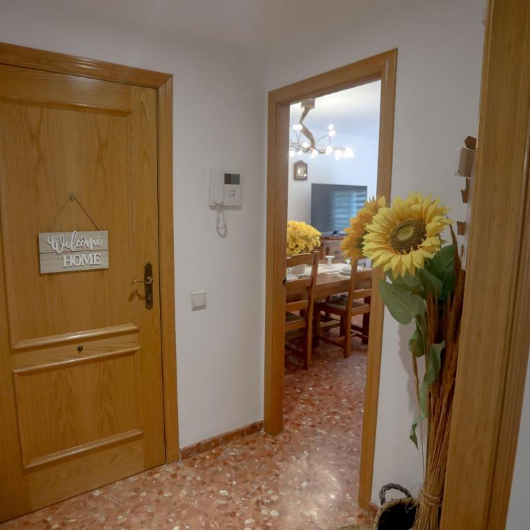Lovely apartment near the beach & City of Arts and Sciences - Three-Bedroom Apartment - 38