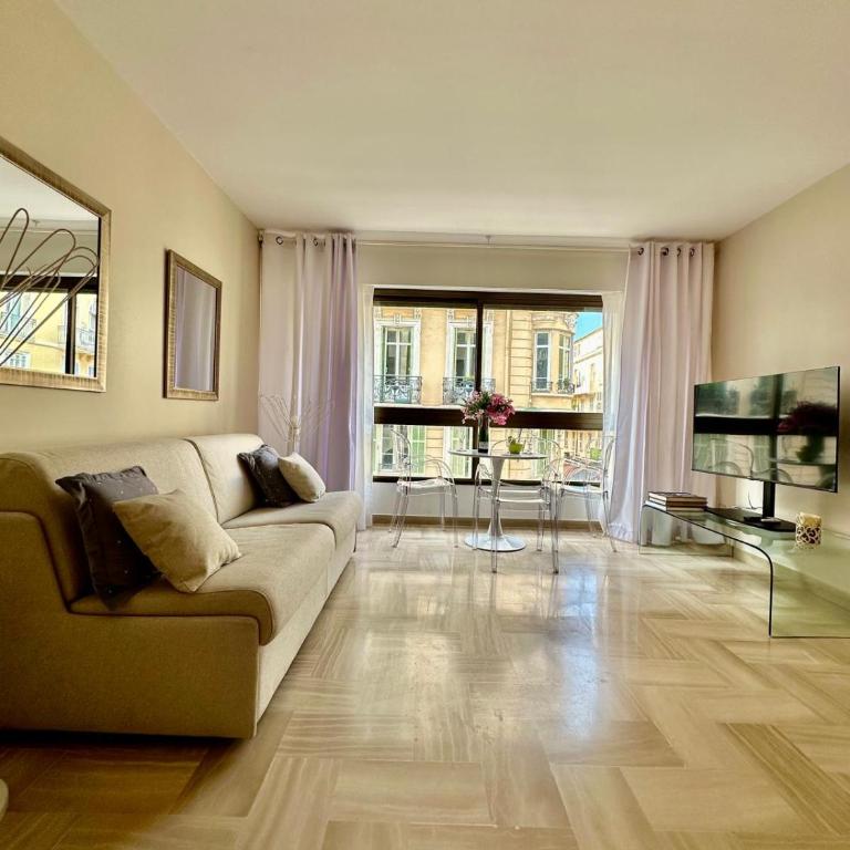 Gray d'Albion - Cannes Rue d'Antibes - 2 Minutes walk from Beach, Palais des Festivals, Boulevard de la Croisette - Free Parking - Estudio Superior - 8
