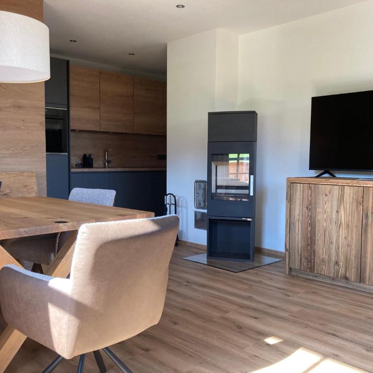 Obereggut - Deluxe Apartment mit 2 Schlafzimmern und Gartenblick - 71