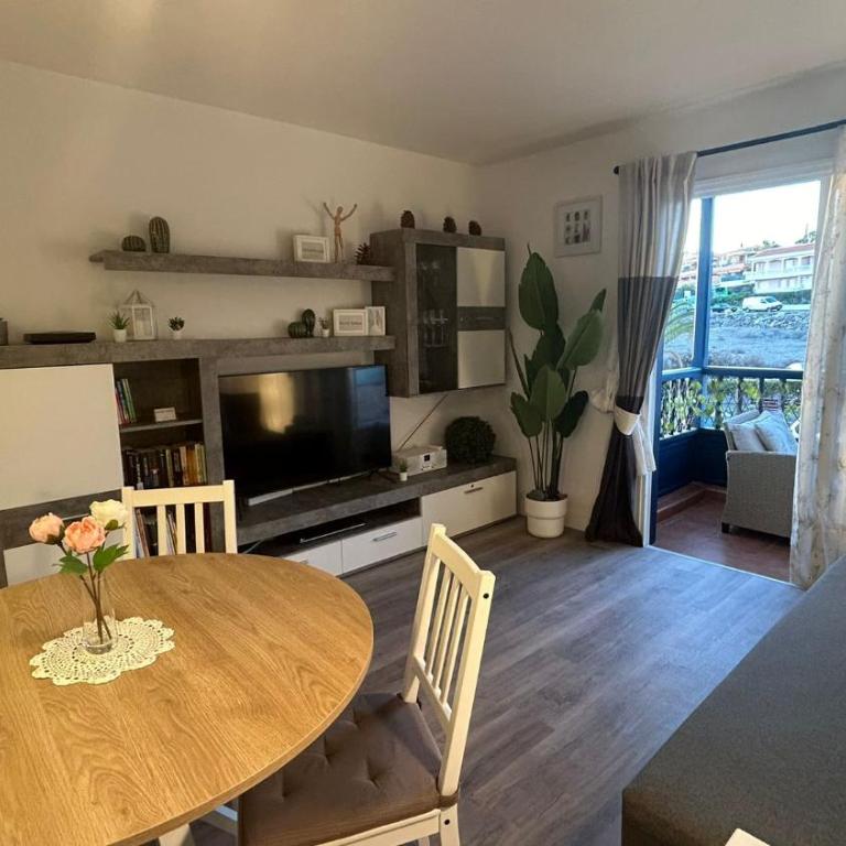 Hübsche Ferienwohnung mit 2 Schlafzimmern, Pool und WLAN, Strandnähe - Apartamento de 2 dormitorios - 2