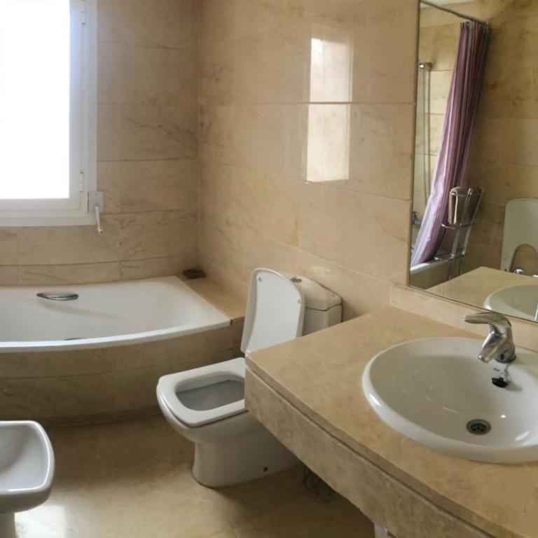 Puerto Banus, Superior 3BR Penthouse in Marbella - Three-Bedroom Apartment - 14
