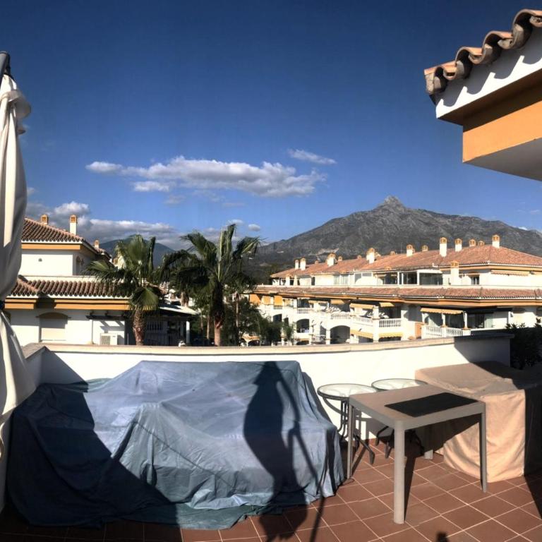Puerto Banus, Superior 3BR Penthouse in Marbella - Three-Bedroom Apartment - 3