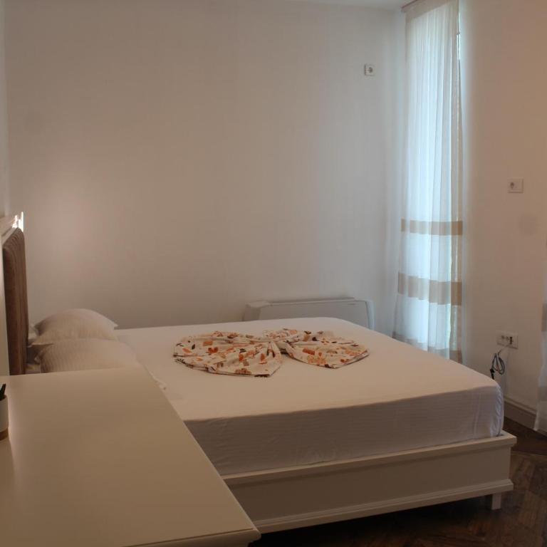 AM Apartments - Standardna Dvokrevetna Soba sa Bračnim Krevetom - 4