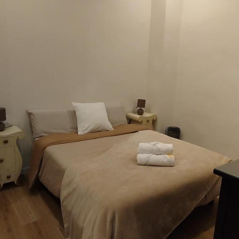 CenterBeach&chic - Two-Bedroom Apartment - 11
