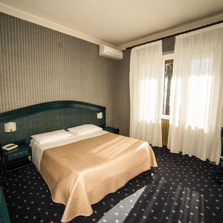 Hotel Kristina - Camera Matrimoniale (1 Adulto) - 2