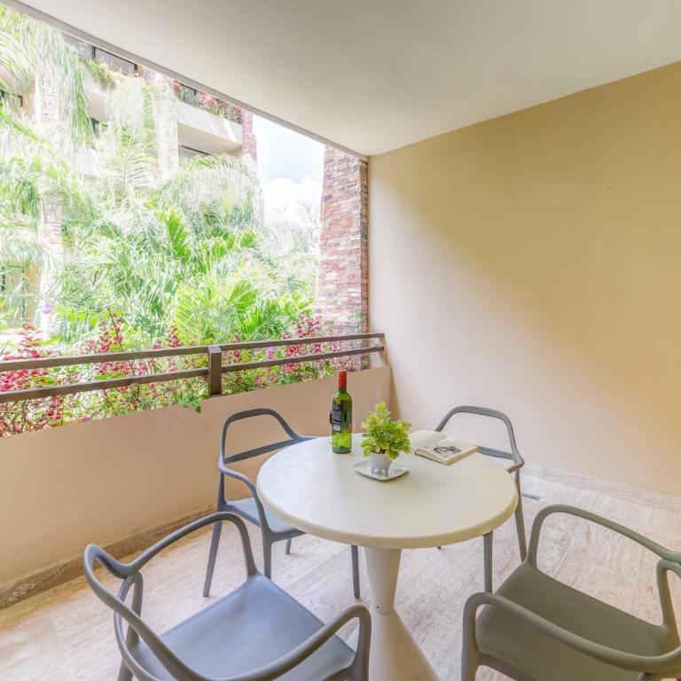 Sunlit Studio 4 Blks from 5th Ave with Pools & Gym - Studio avec Balcon - 16