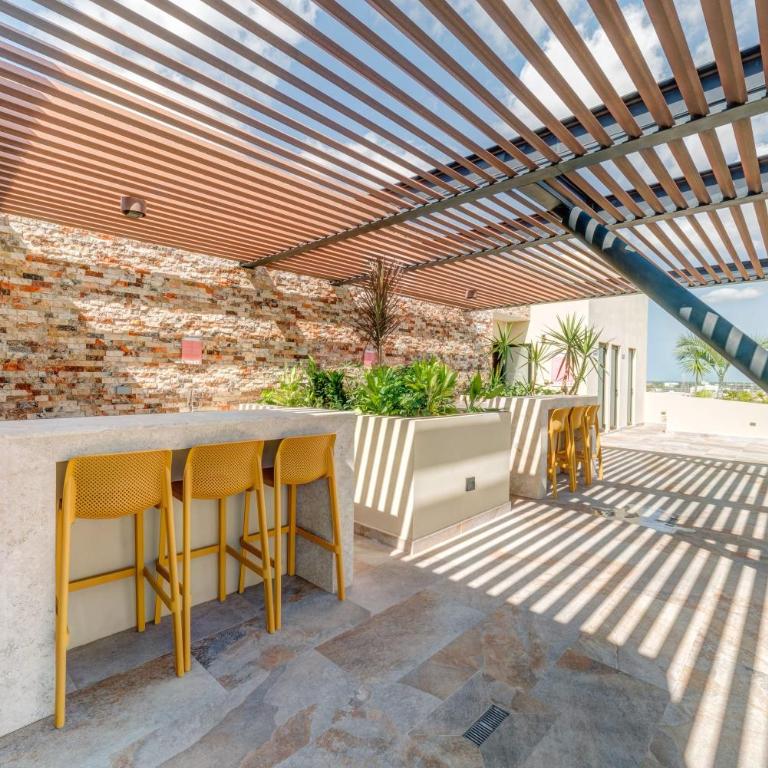 Sunlit Studio 4 Blks from 5th Ave with Pools & Gym - Studio avec Balcon - 19