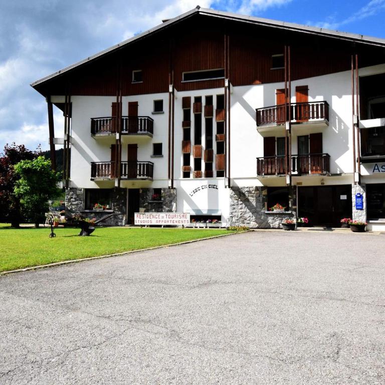 Studio confortable, vue sur le Pleney, parking inclus - FR-1-524-26 - Studio - 11
