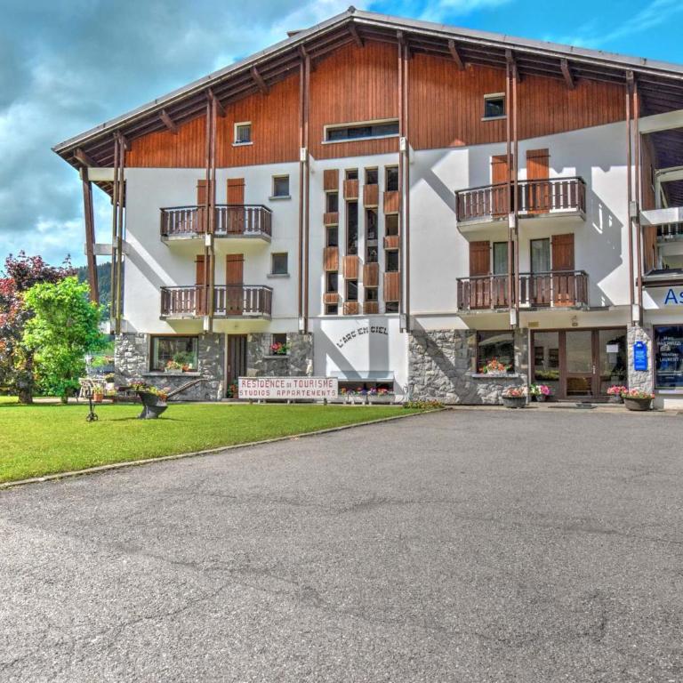 Studio confortable, vue sur le Pleney, parking inclus - FR-1-524-26 - Studio - 12