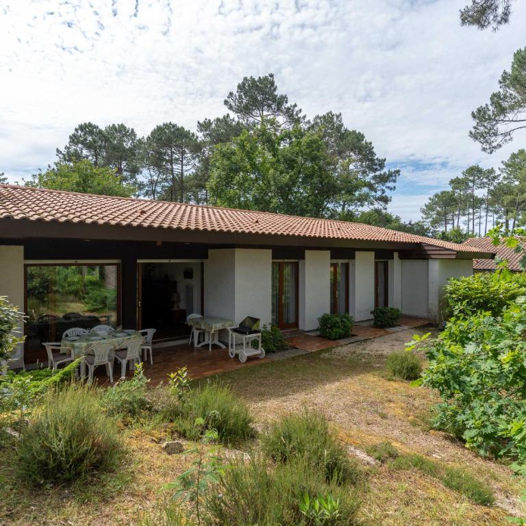 Maison Familiale au Milieu des Pins à Biscarrosse - 6 Pers, 300m du Lac, Ménage Inclus - FR-1-319-573 - Maison de Vacances - 1